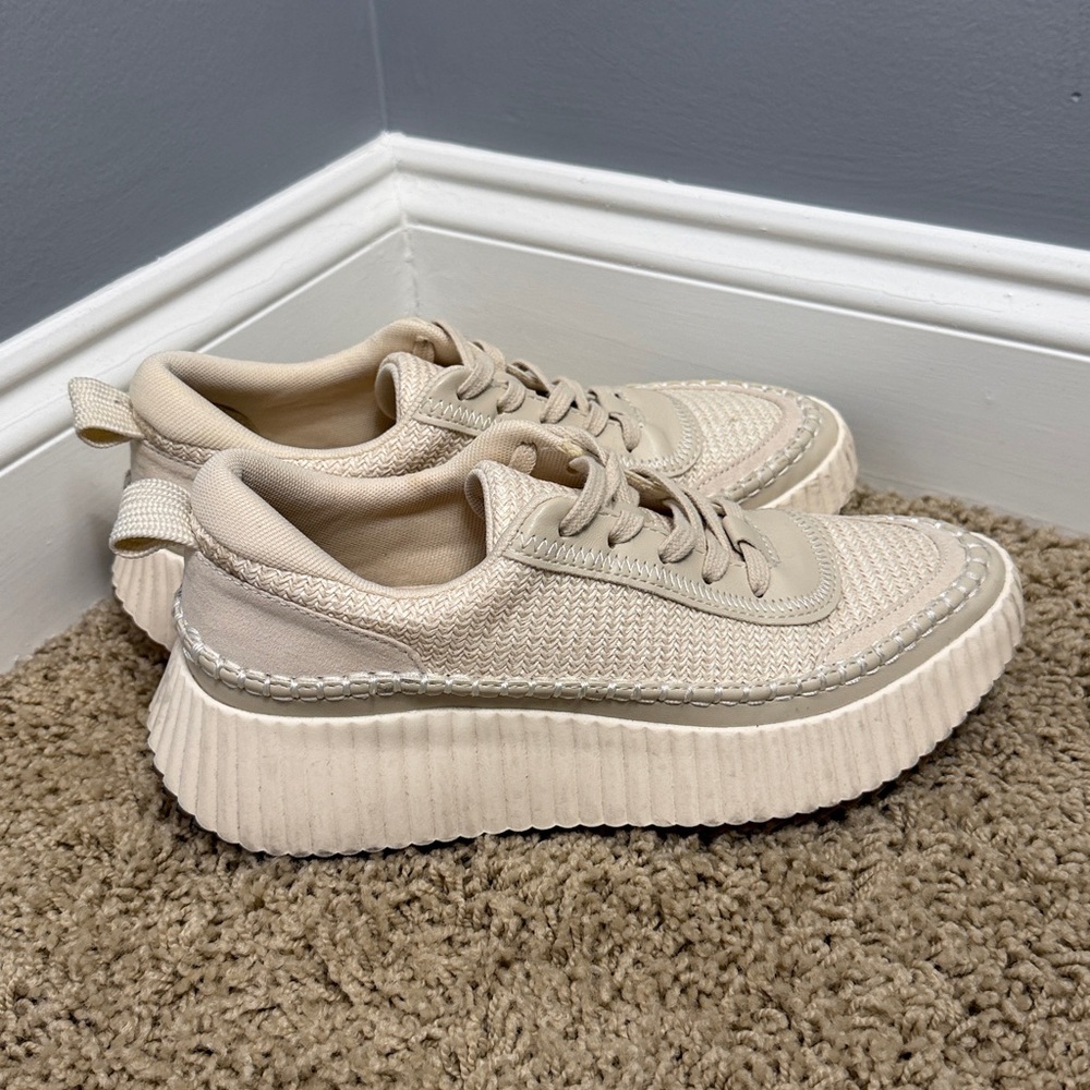 Dolce Vita Dolen Sandstone Knit Platform Sneakers - Picture 2 of 10